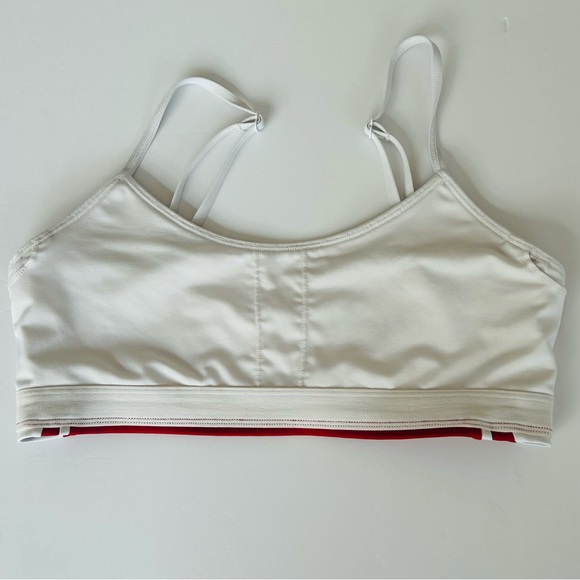 ALO Yoga Airlift Car Club Sports Bra Red White Adjustable Size Medium NWOT - Picture 8 of 8